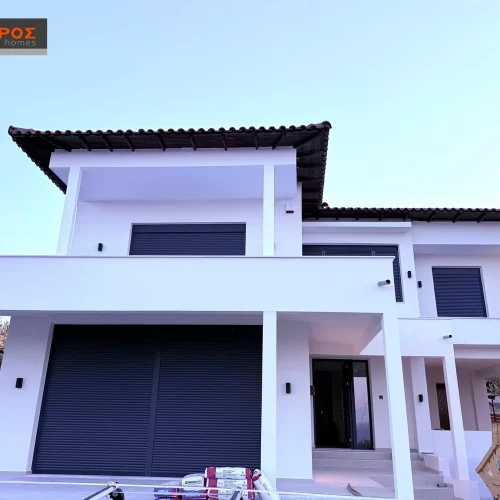 Melissi Korinthias 15