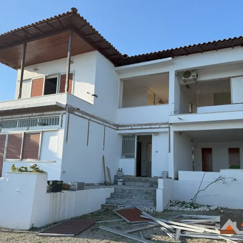 Melissi Korinthias 21