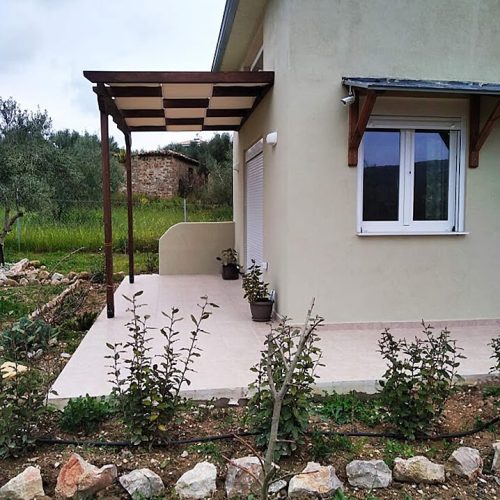 Pylos-tiny-home-isogeio-35m2-me-sofita-175m2-26